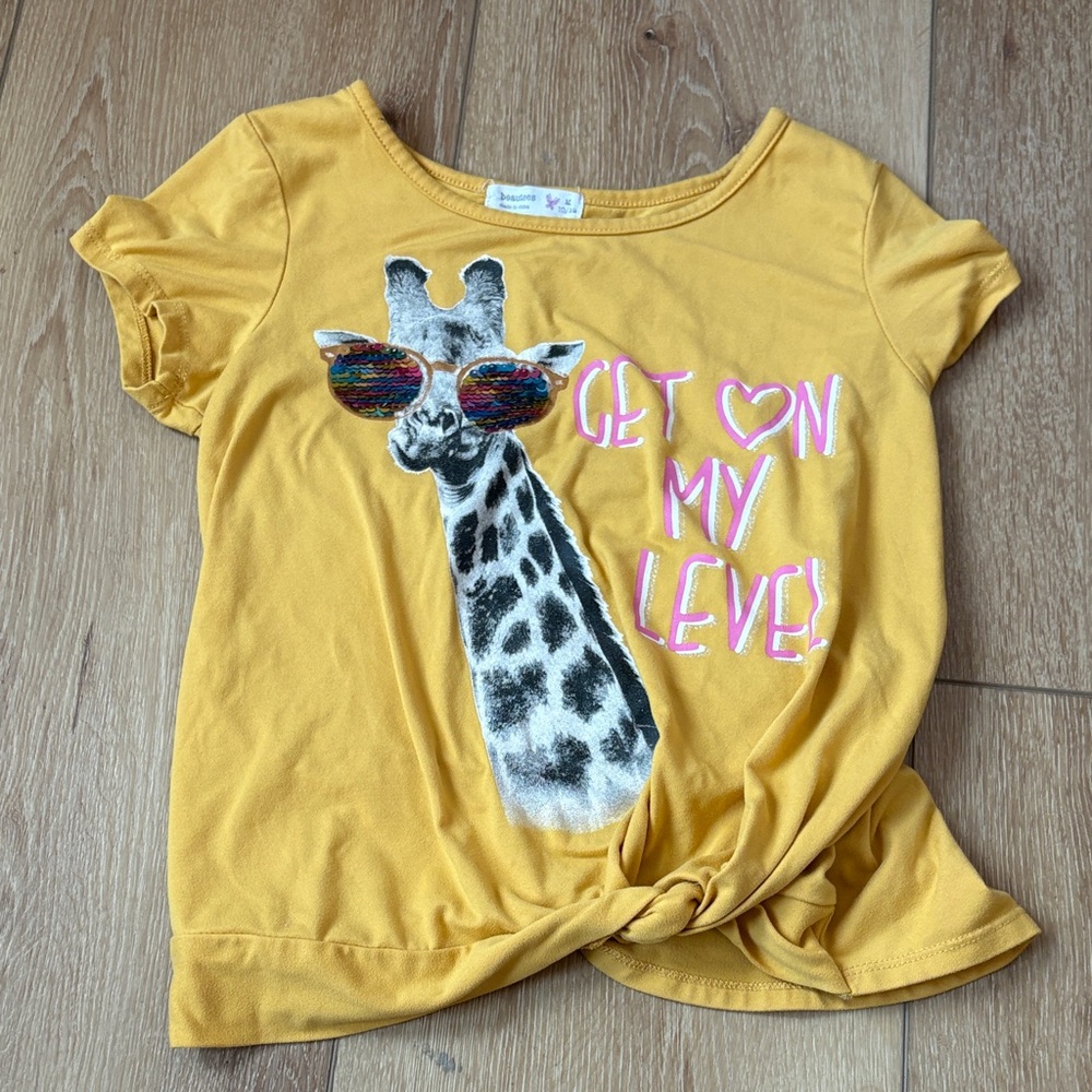 Yellow Giraffe Graphic Kids T-Shirt